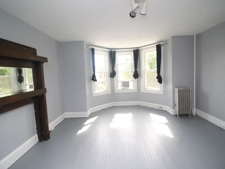 3010 Guilford Ave — Photo 15