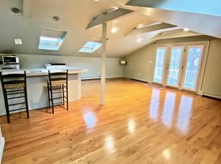 511 Bellevue Ave #4, Newport, RI 02840