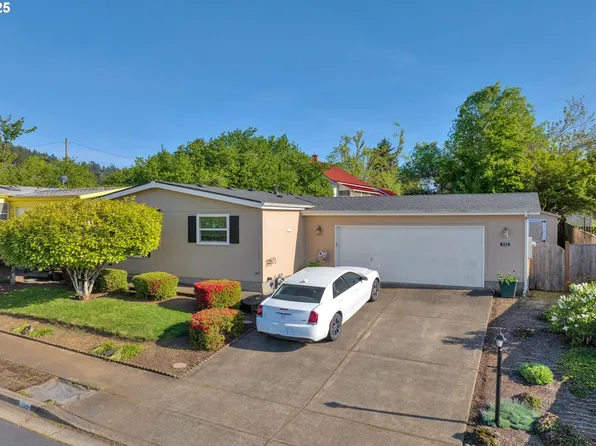 555 Patrick Loop, Cottage Grove, OR 97424