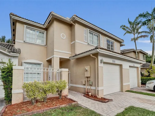 17043 NW 22nd St, Pembroke Pines, FL 33028
