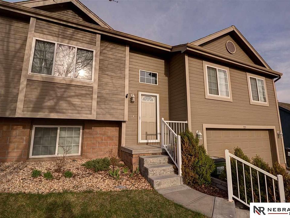 1st image of 725 Clearwater Dr