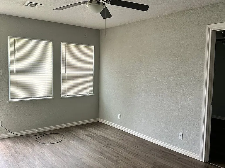 1713 NW Irwin Ave — Photo 4