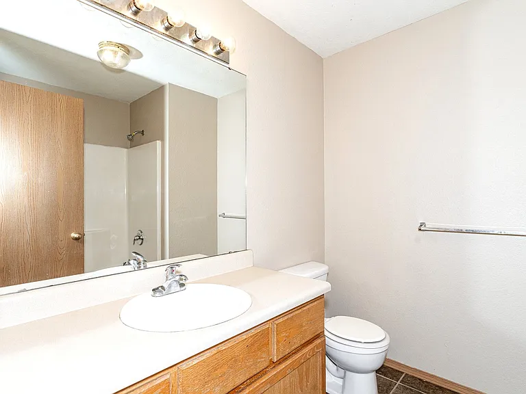 2726 E Loren — Photo 13