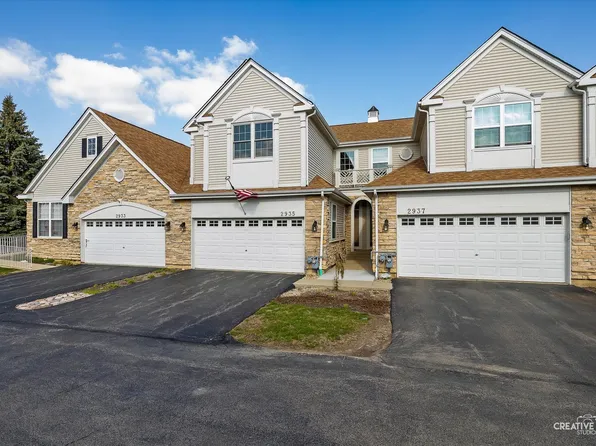 2935 Talaga Dr, Algonquin, IL 60102