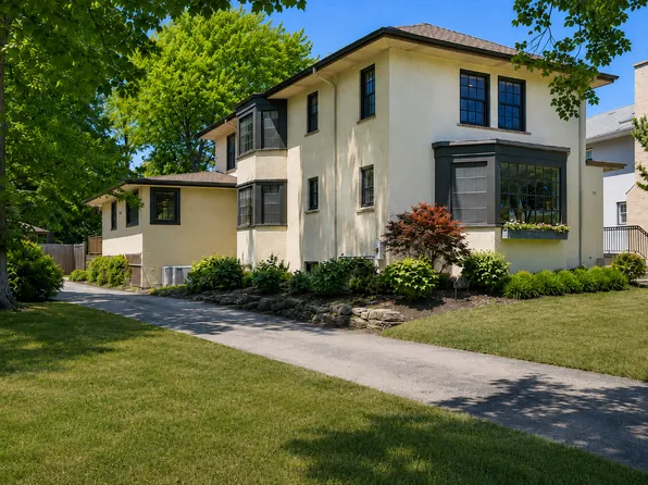 72 Warwick Rd, Winnetka, IL 60093