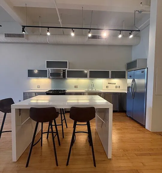 1850 Industrial St #114 — Photo 4