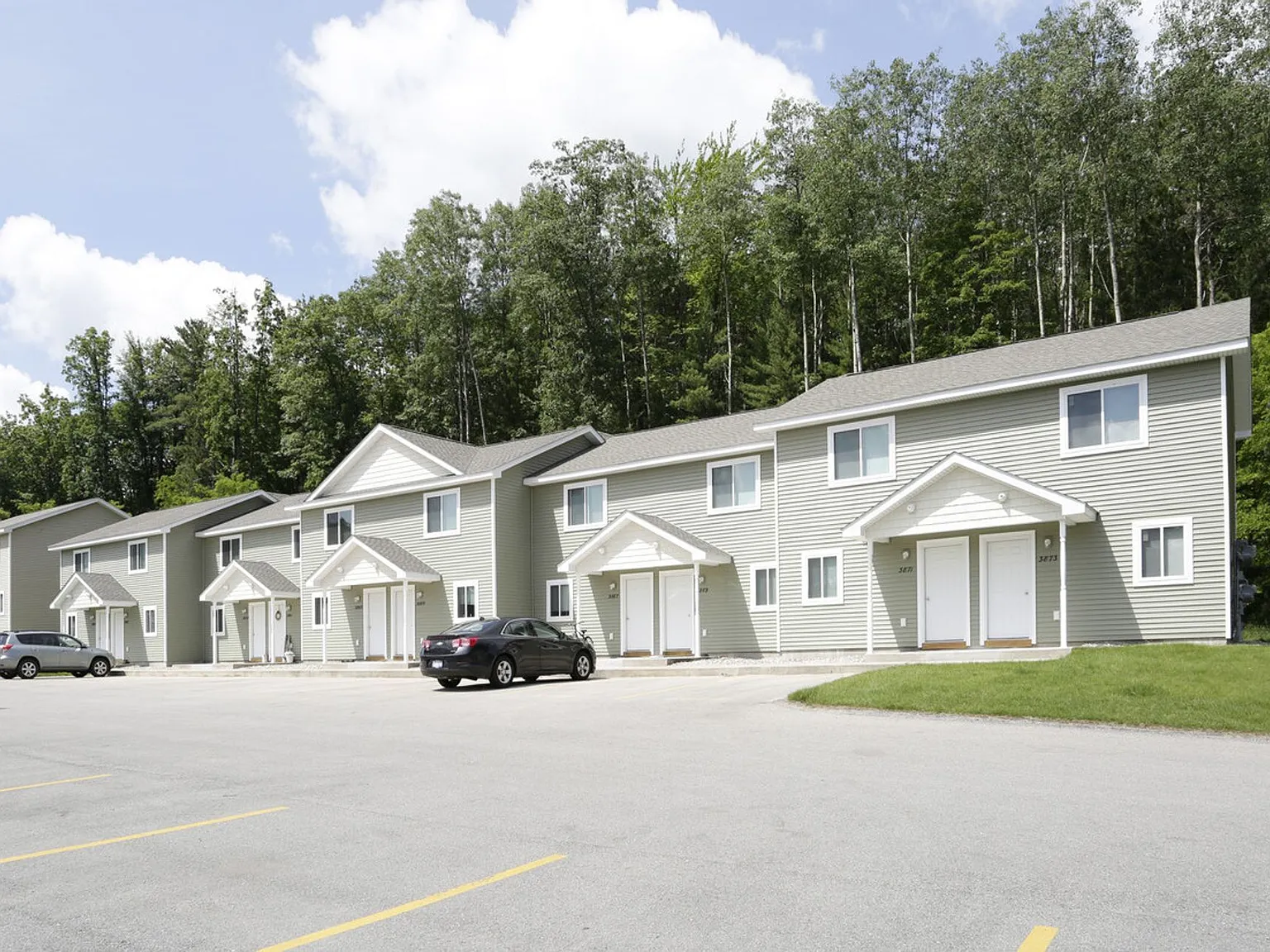 Holiday Village Townhomes — Photo 1