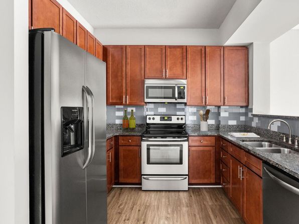 721 Governor Morrison St #104