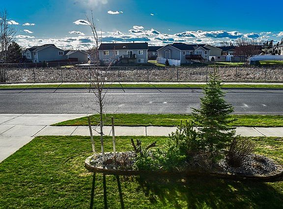 5th image of 8310 N Panorama Dr