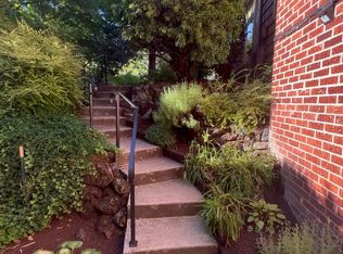 8450 SW Brentwood St, Portland, OR 97225