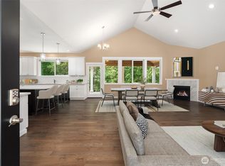 216 Cornwall Rd NW, Lakebay, WA 98349