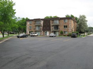 3050 178th St APT 2A, Lansing, IL 60438