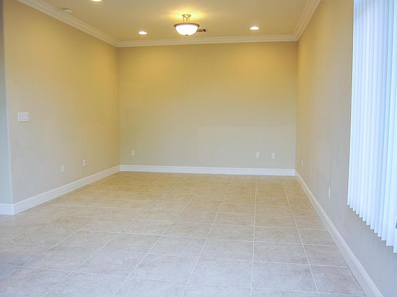 4th image of 10166 Mann Dr