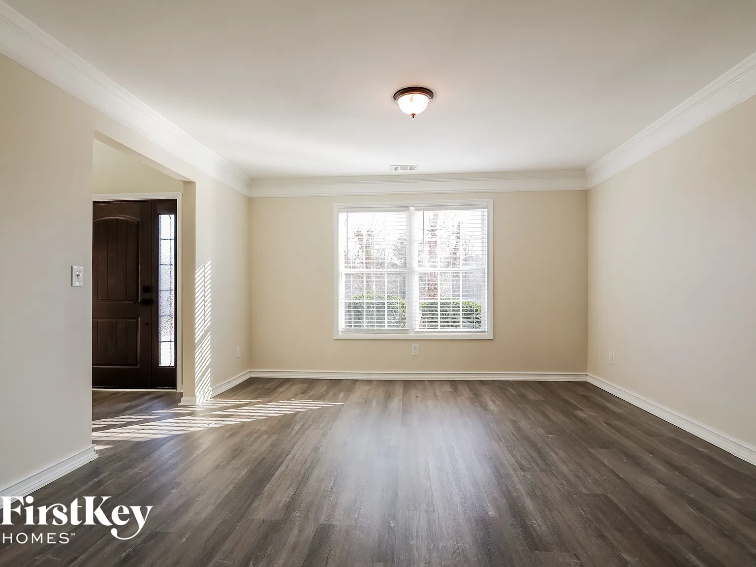 4 bed, 2.5 bath, 2412 sqft, $2,785 — Photo 4