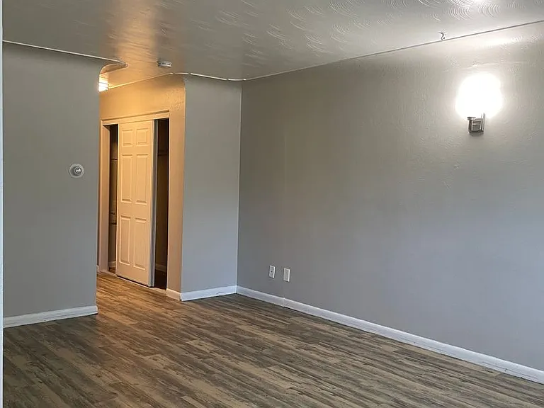 154 W Powers Cir — Photo 14