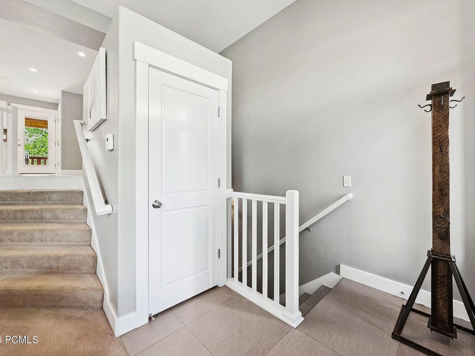5 bed, 3.5 bath, 2271 sqft, $6,800 — Photo 4