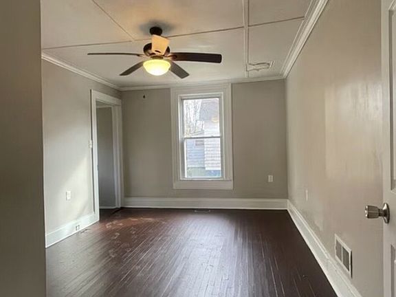 3rd image of 210 D St