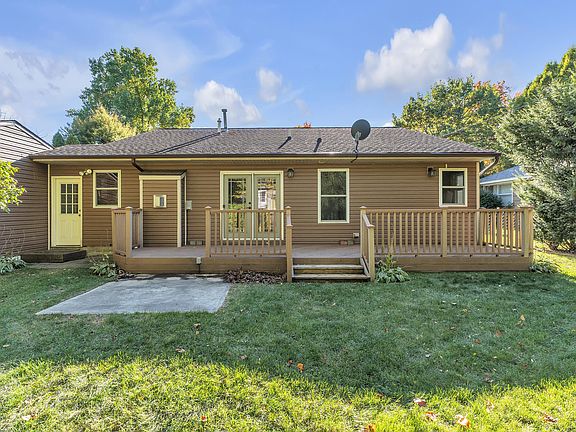 3rd image of 1328 Miller Ave