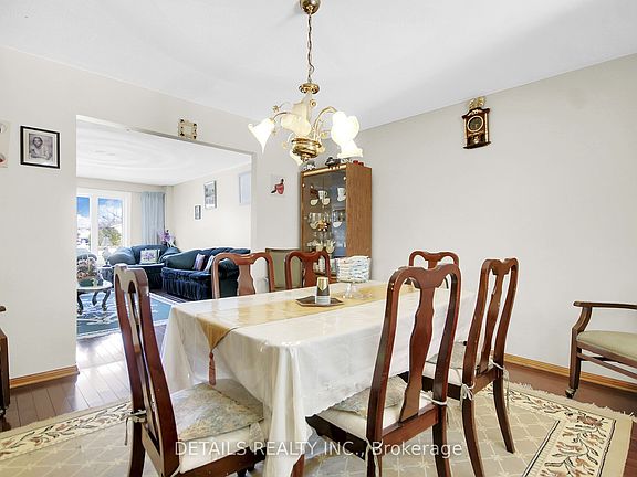 5th image of 2876 Tresa Ct