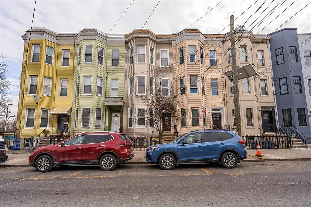 Building Photo - 242 Palisade Ave #2