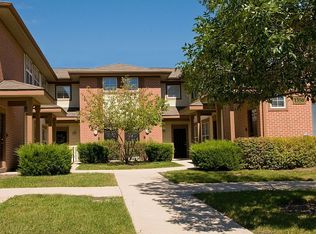 1250 W Indian Trl APT 10, Aurora, IL 60506