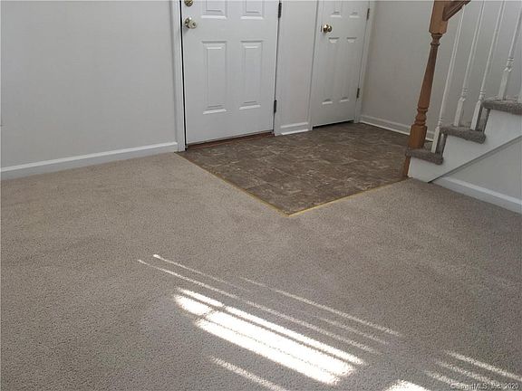 4th image of 12 Windy Hill Ln Unit 12