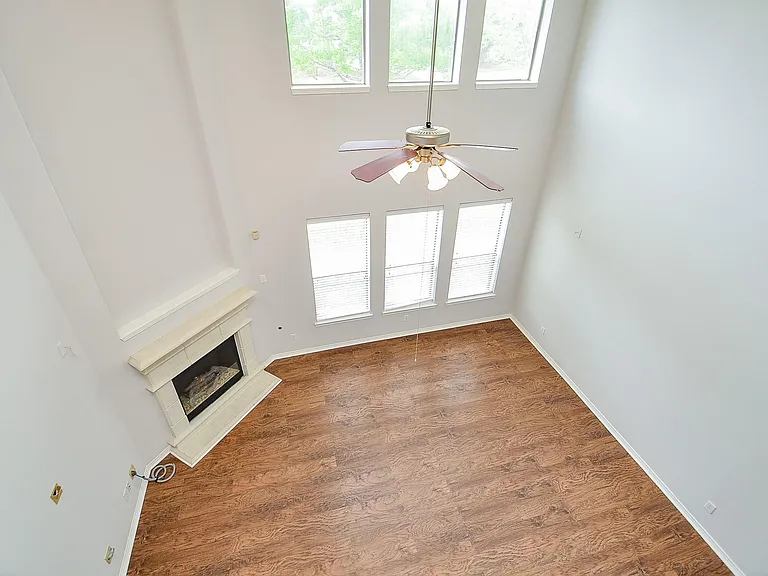 3911 Fallsbrook Ct — Photo 19