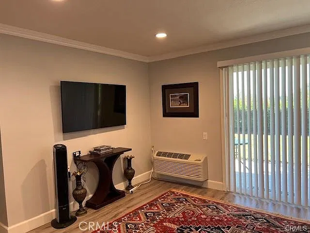 2 bed, 950 sqft, $2,850 — Photo 3