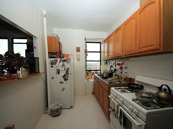 4th image of 4118 5th Ave #8