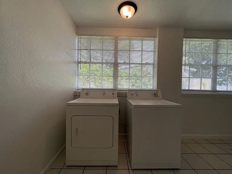 9870 Nicaragua Dr — Photo 17