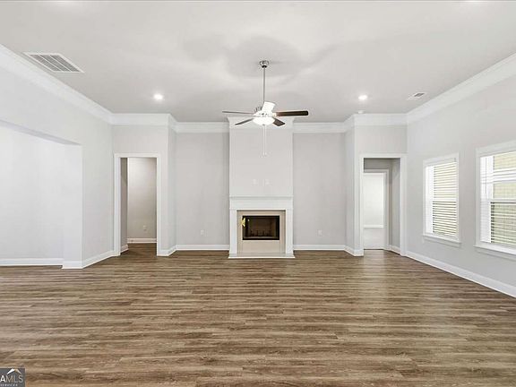 3rd image of 5364 Modena Dr