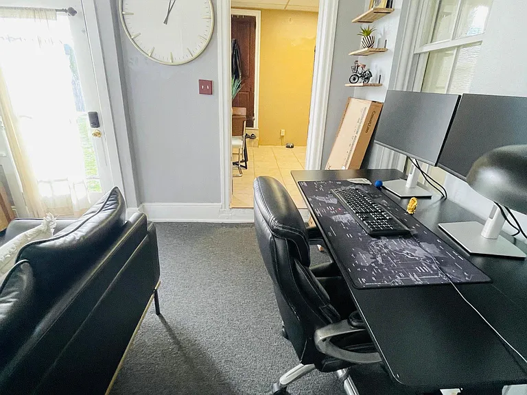 110 E Main St #1B — Photo 7