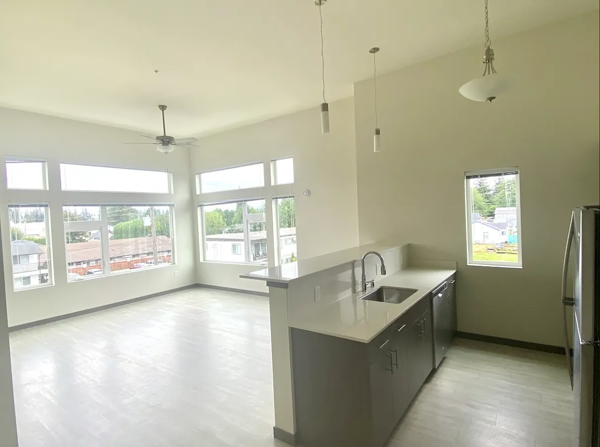 Strawberry Court Apartments — Photo 4