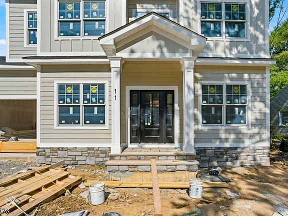 2nd image of 11 Maplewood Dr