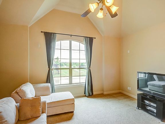2nd image of 2641 Hundred Knights Dr