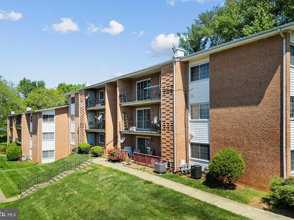 635 Waterloo Rd APT 232, Warrenton, VA 20186