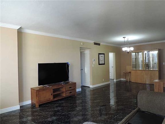 2nd image of 4250 Galt Ocean Dr APT 7G