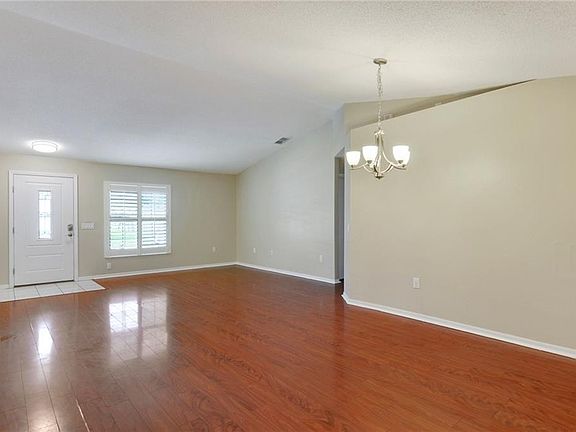 2nd image of 1201 Spanish Oak Ln