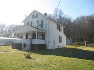 102 Stone Ln, Hilliards, PA