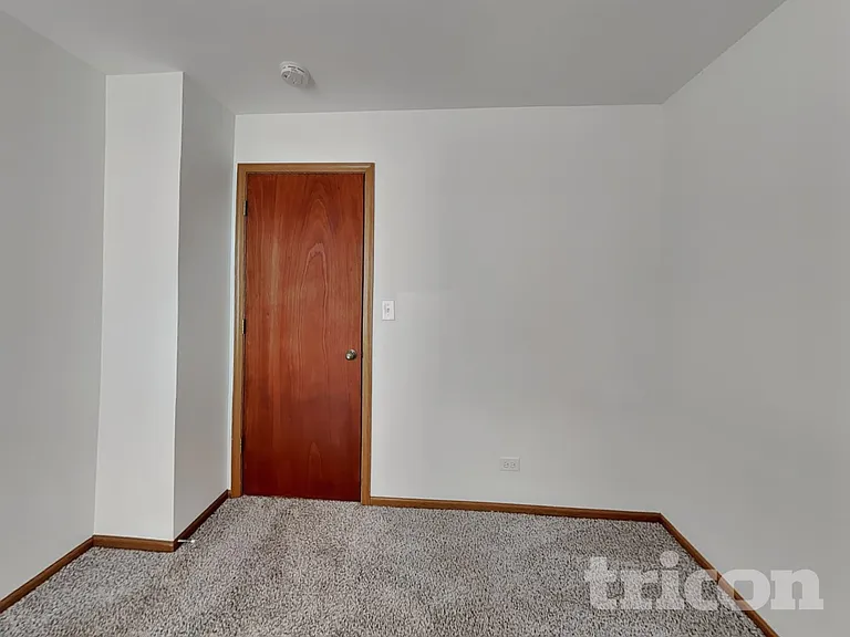 1419 Farrington Ln — Photo 12