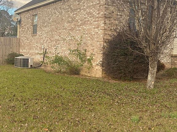 2nd image of 8 Clairebrook Dr