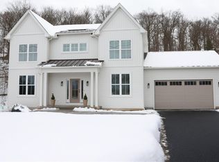 9767 Greiner Rd, Clarence, NY 14031