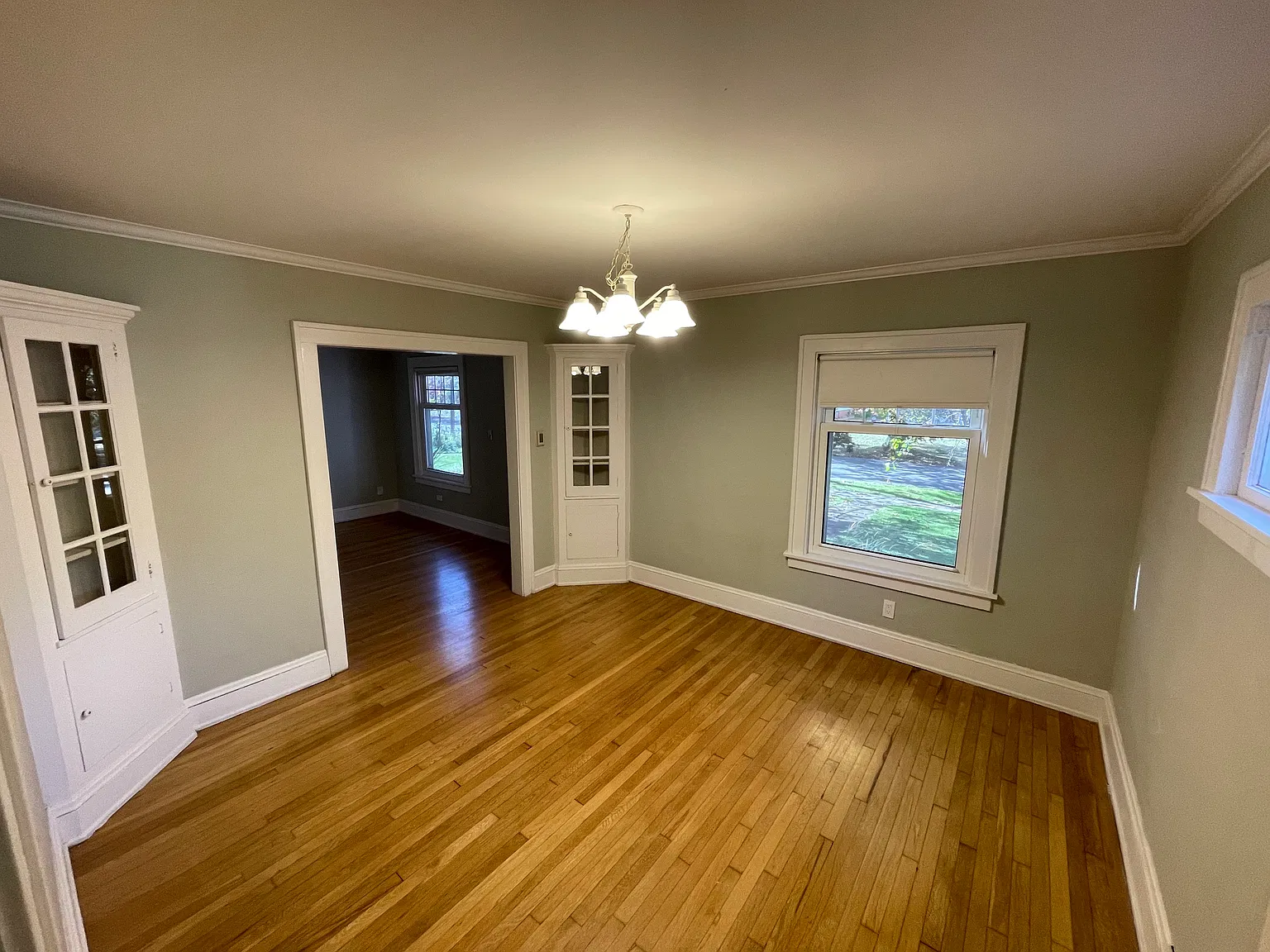2449 Kingston Rd — Photo 4