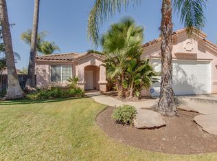 7581 N Ivanhoe Ave, Fresno, CA 93722