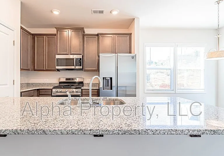 147 Clingstone Trl — Photo 11