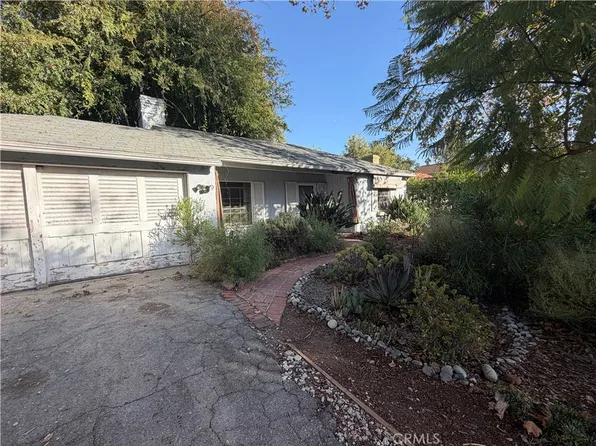 1110 S Los Robles Ave, Pasadena, CA 91106