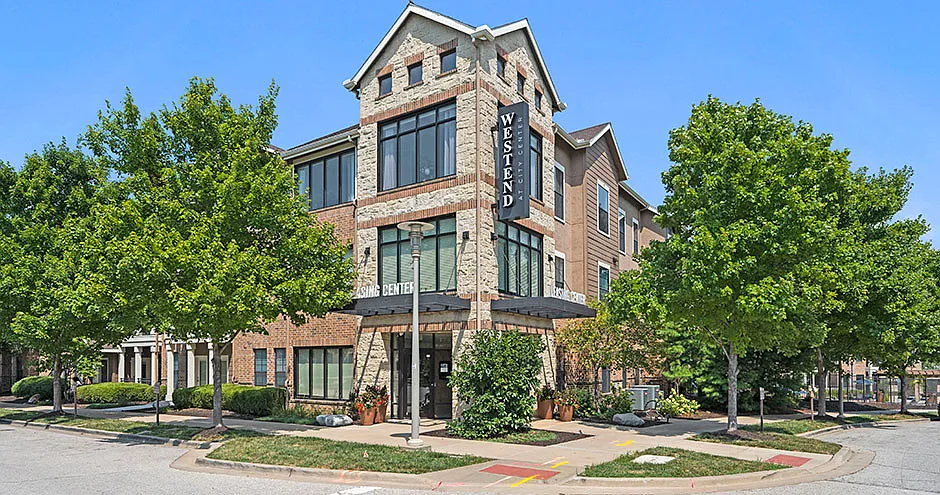 West End at City Center Apartment Homes — Photo 1
