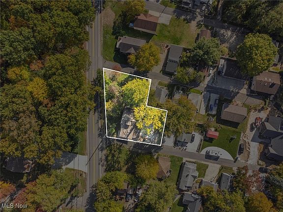 4th image of 384 W Olden Ave