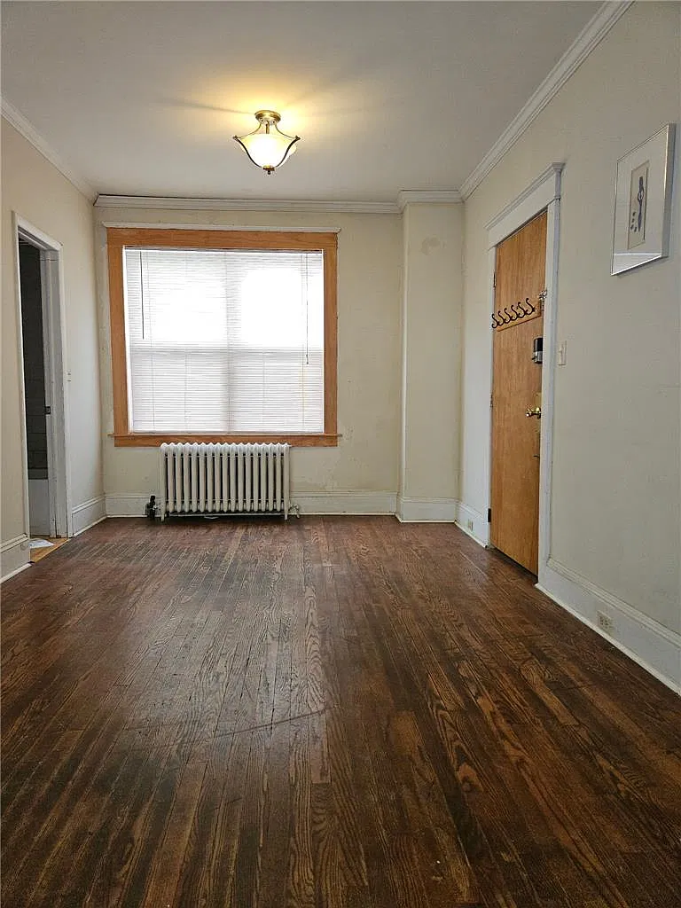 2 bed, 1.5 bath, 1050 sqft, $1,600 — Photo 2