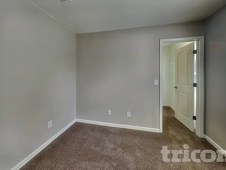 1195 Thanet St SW — Photo 11